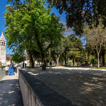 ペレグリーニ ラグジュアリー ルームズ 4* スプリト