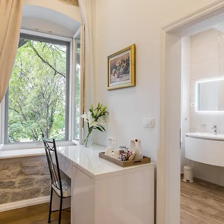 ゲストハウス ペレグリーニ ラグジュアリー ルームズ