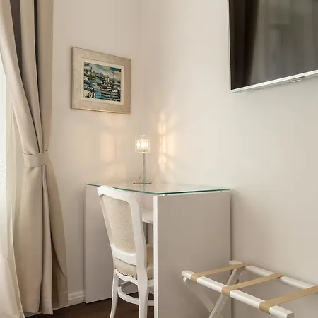 ペレグリーニ ラグジュアリー ルームズ スプリト