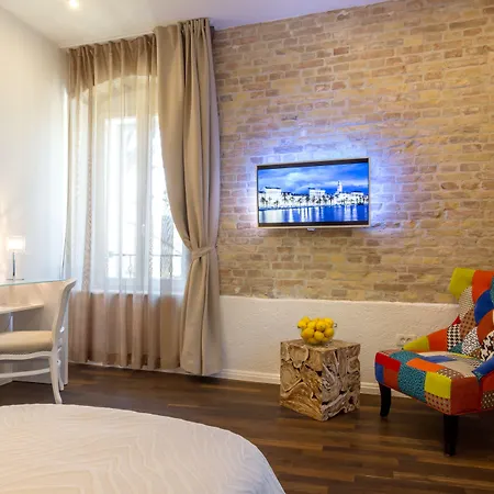 佩莱格里尼奢华旅馆 招待所