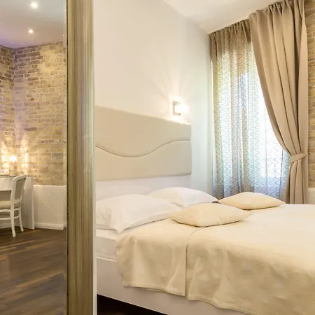 Pellegrini Luxury Guest house 4*