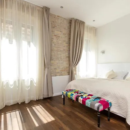 佩莱格里尼奢华旅馆