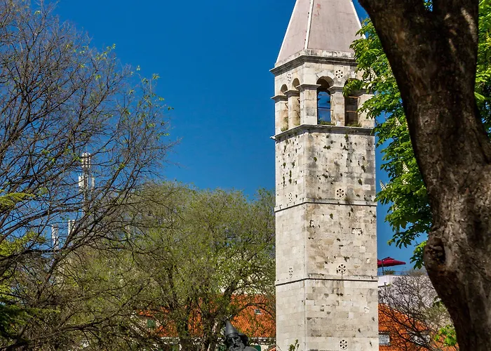 ペレグリーニ ラグジュアリー ルームズ