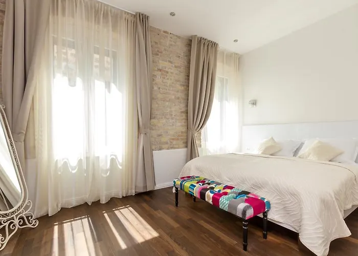 佩莱格里尼奢华旅馆