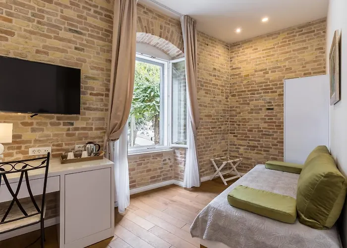 佩莱格里尼奢华旅馆 4*